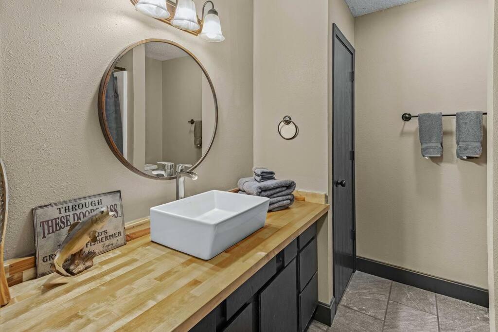 Stonegate Lodge Bear'S Den Kitchen, Pool, Firepit, Wifi ,Smart Tvs Eureka Springs Bagian luar foto